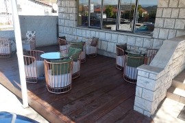 Potrebne radnice, Caffe Enigma, Zrenjanin