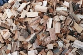 Cepana drva za ogrev i ljuspice za potpalu, Beograd