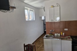 Izdajem smestaj za radnike-Dobanovci