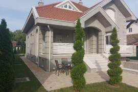 Nova LUX kuca,centar Indjije,top lokacija, Inđija