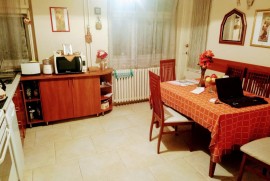 Zemun, Karađorđev trg-soba izdavanje