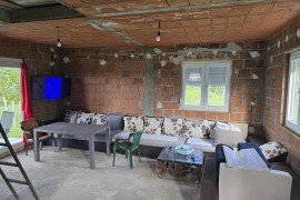 Prodajem vikendicu u Beski na Dunavu, Beška