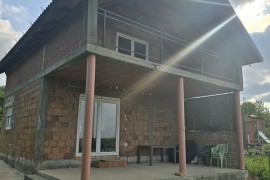 Prodajem vikendicu u Beski na Dunavu, Beška