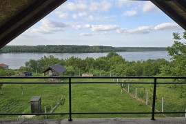 Prodajem vikendicu u Beski na Dunavu, Beška