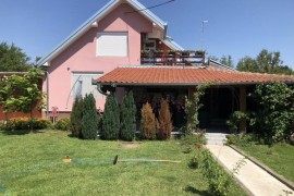 Prodajem kucu Usije-Golubac, Usije