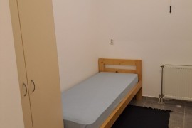 Zemun, naselje Nova Galenika, izdajem sobu za zaposlenu osobu