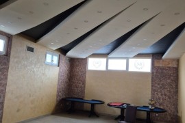 Izdaje se lokal 400m² na Novom Beogradu