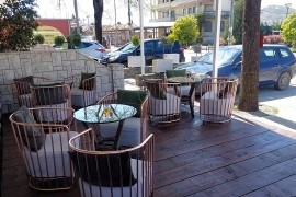 Potrebne radnice, Caffe Enigma, Zrenjanin