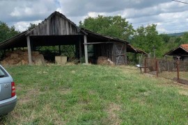 Prodajem kucu sa zemljistem Poljanice-Ljig, Poljanice