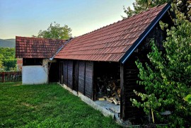 Prodajem imanje 8.6ha sa kucom-Kosjeric, Kosjerić (selo)