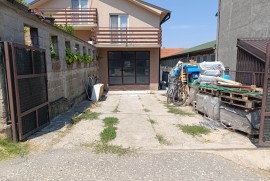 Izdajem lokal, kancelariju, radni, magacinski ili proizvodni prostor