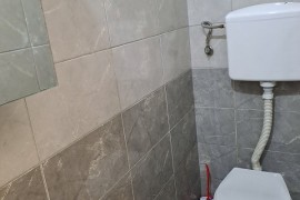 Zemun, Nova Galenika, izdajem sobu za zaposlenu osobu.