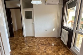 Prodajem stan u Sremcici-Tomasa Edisona, Sremčica