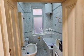 Dvoiposoban stan na prodaju, Slavija, 42m2 + 15m2 terasa, Beograd (Savski Venac)