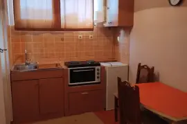 Izdajem garsonjeru komplet namestena, 24 kvadrata, 24 m2, Beograd (Palilula)