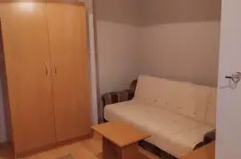 Izdajem garsonjeru komplet namestena, 24 kvadrata, 24 m2, Beograd (Palilula)