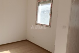 Borča, JNA – 2,5s stan 49m² + dvorište 30m², prizemlje, novogradnja, Borča