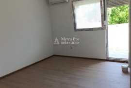 Borča, JNA – 2,5s stan 49m² + dvorište 30m², prizemlje, novogradnja, Borča