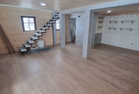 Zlatibor, drvena kuca sa bazenom na prodaju 96 m2 na placu od 5,5 ari, Zlatibor